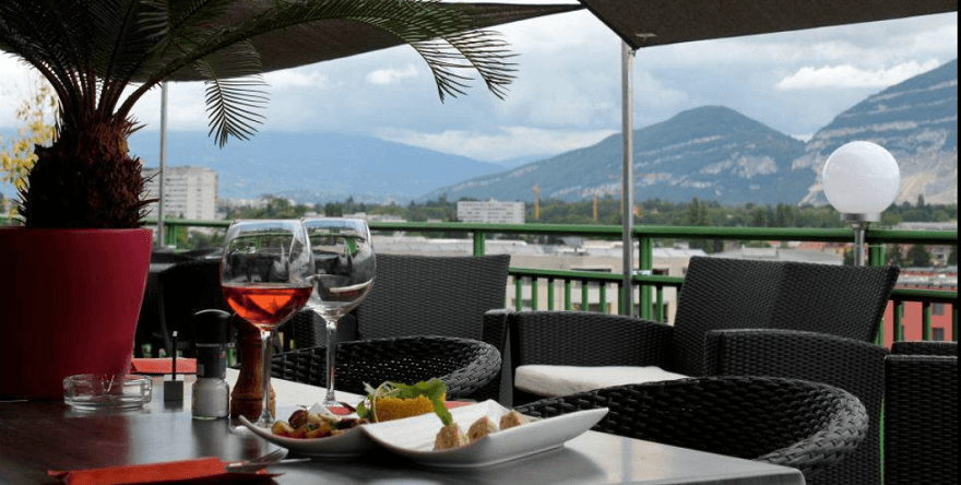 vue de la terrasse panoramique ANTES restaurant Plan les Ouates